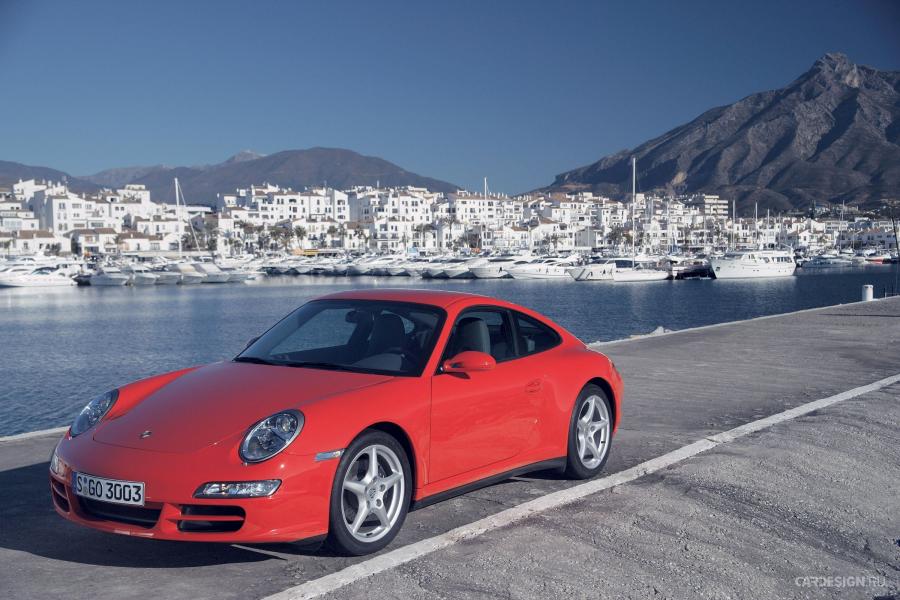  Porsche 911 Carrera 4 2005 года  (фото 14 из 18)
